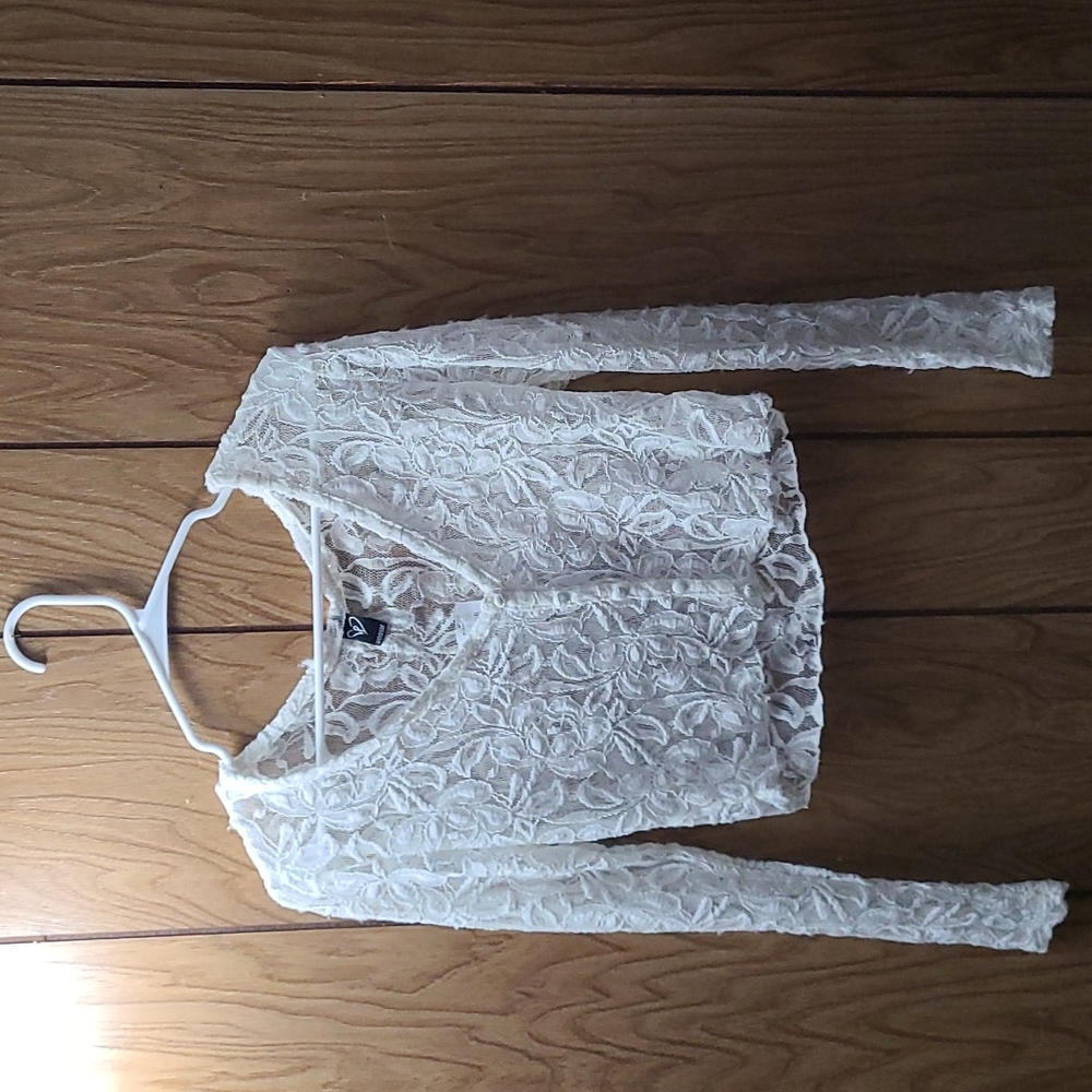 Lace white long sleeve blouse